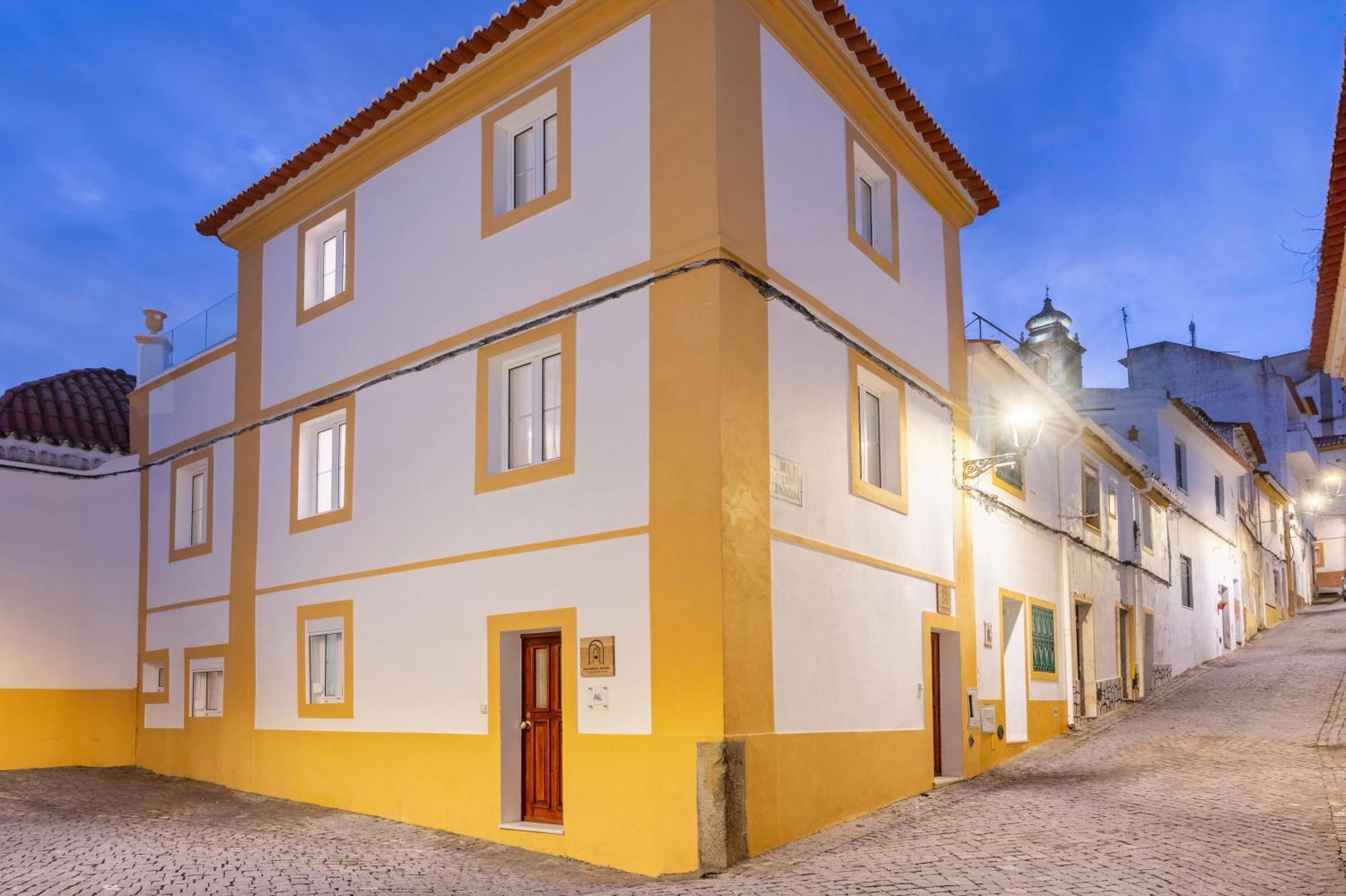 אלבאס Azinheira Suites Townhouse - Alojamento Turistico (Adults Only) מראה חיצוני תמונה